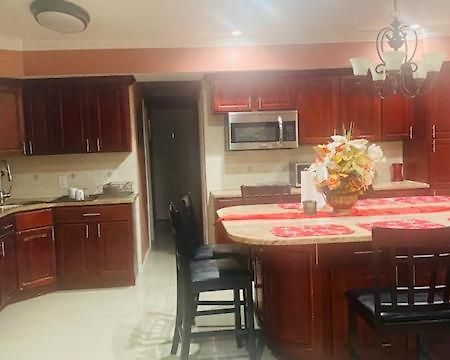 Minutes From Jfk, Beautiful Home With Peaceful, Cosy, Private Room นิวยอร์ก ภายนอก รูปภาพ