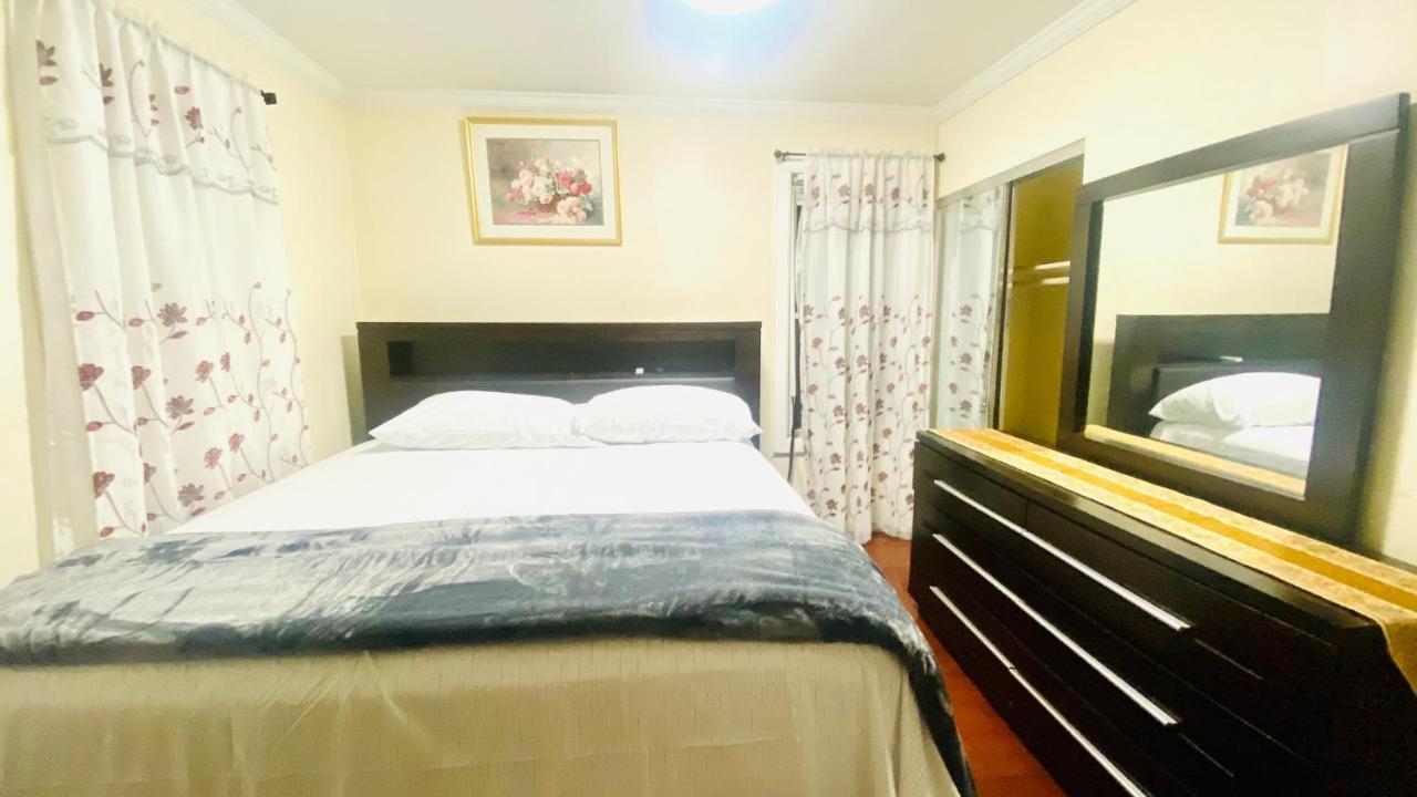 Minutes From Jfk, Beautiful Home With Peaceful, Cosy, Private Room นิวยอร์ก ภายนอก รูปภาพ