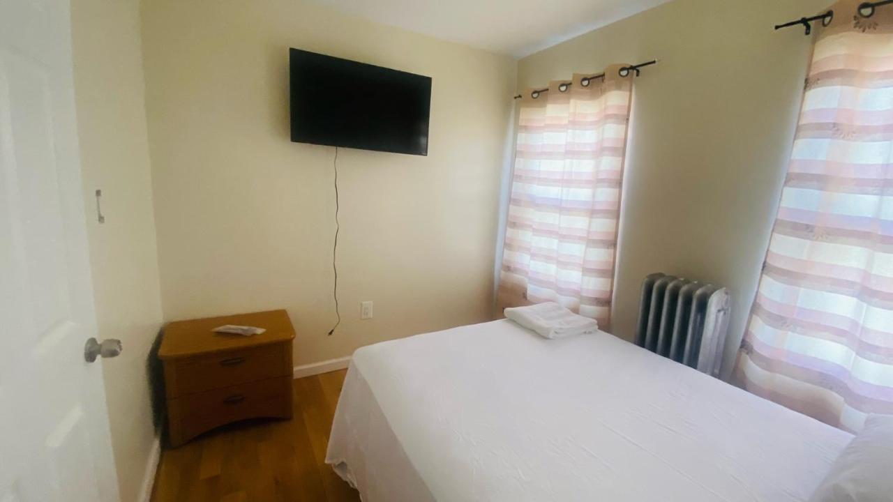 Minutes From Jfk, Beautiful Home With Peaceful, Cosy, Private Room นิวยอร์ก ภายนอก รูปภาพ