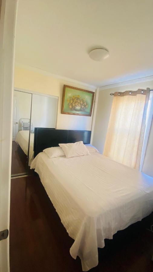 Minutes From Jfk, Beautiful Home With Peaceful, Cosy, Private Room นิวยอร์ก ภายนอก รูปภาพ
